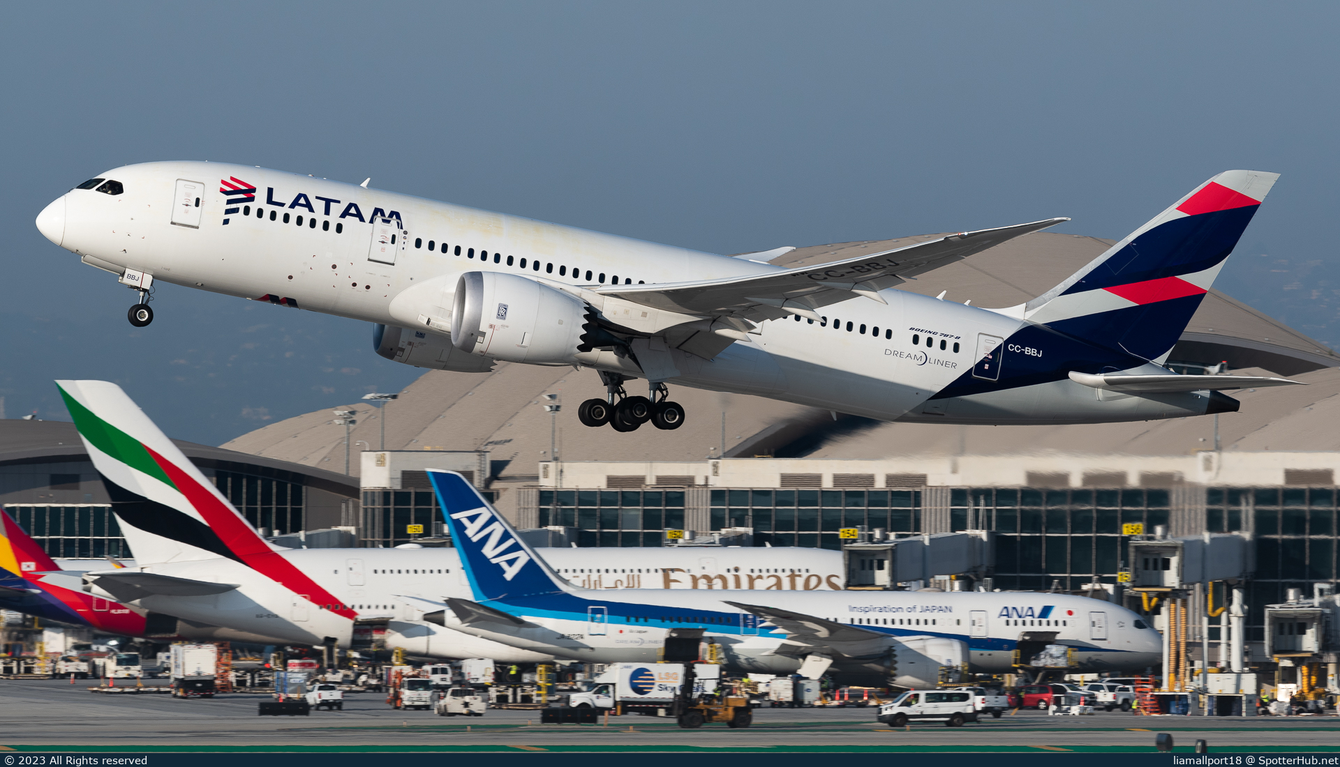 Photo of CC-BBJ - Boeing 787-8 Dreamliner operated by LATAM Airlines