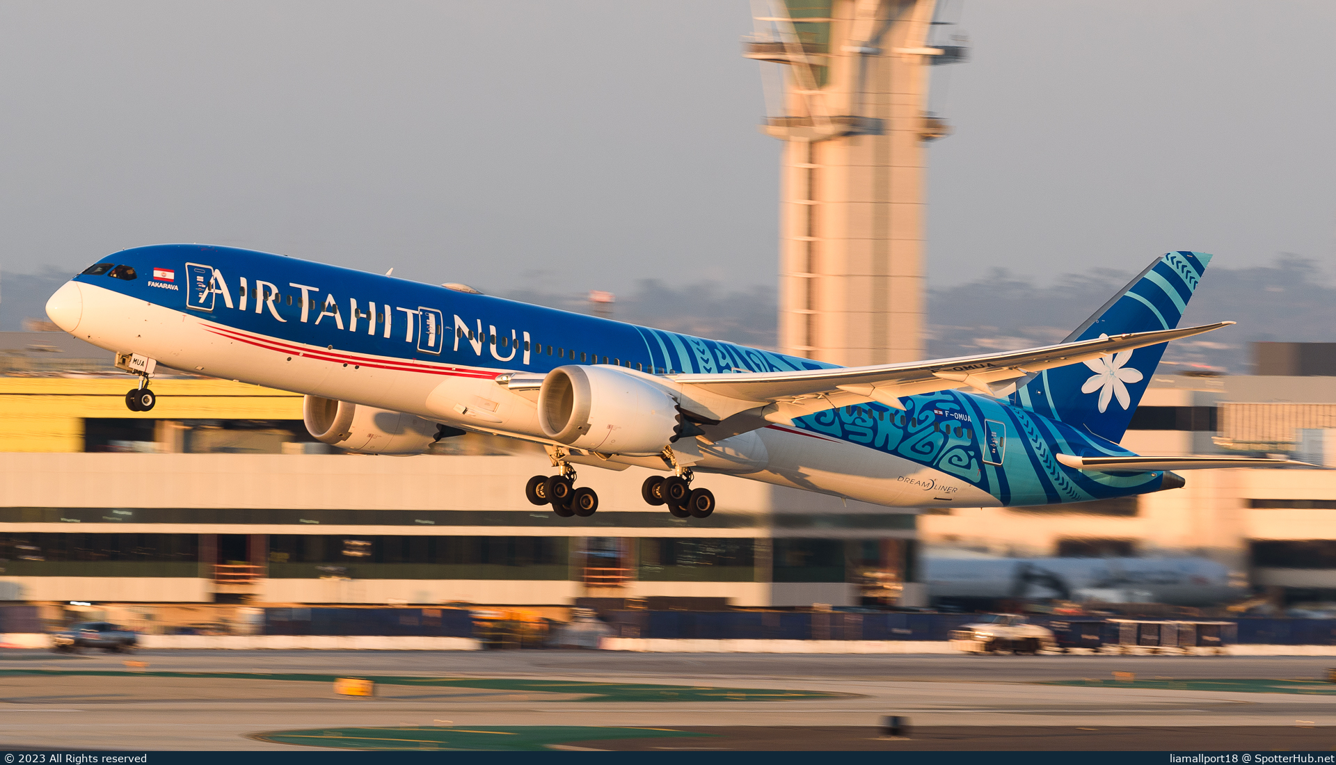 Photo of F-OMUA - Boeing 787-9 Dreamliner operated by Air Tahiti Nui