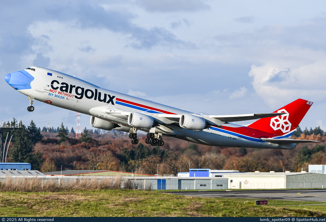Photo of LX-VCF - Boeing 747-8R7F operated by Cargolux