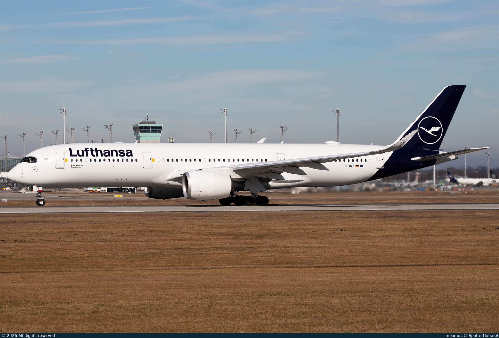 Photo of D-AIXS - Airbus A350-941 operated by Lufthansa