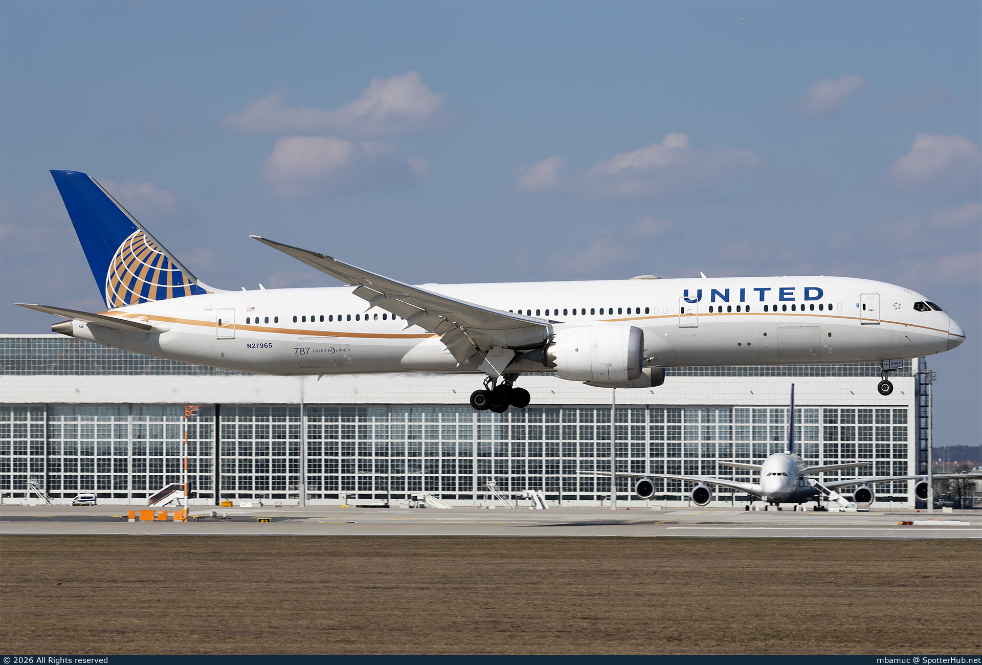 Photo of N27965 - Boeing 787-9 Dreamliner operated by United Airlines