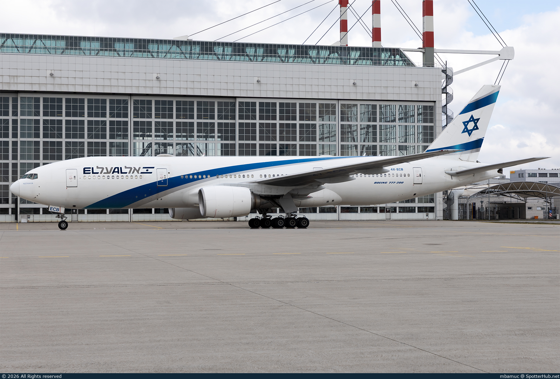Photo of 4X-ECB - Boeing 777-258(ER) operated by El Al Israel Airlines