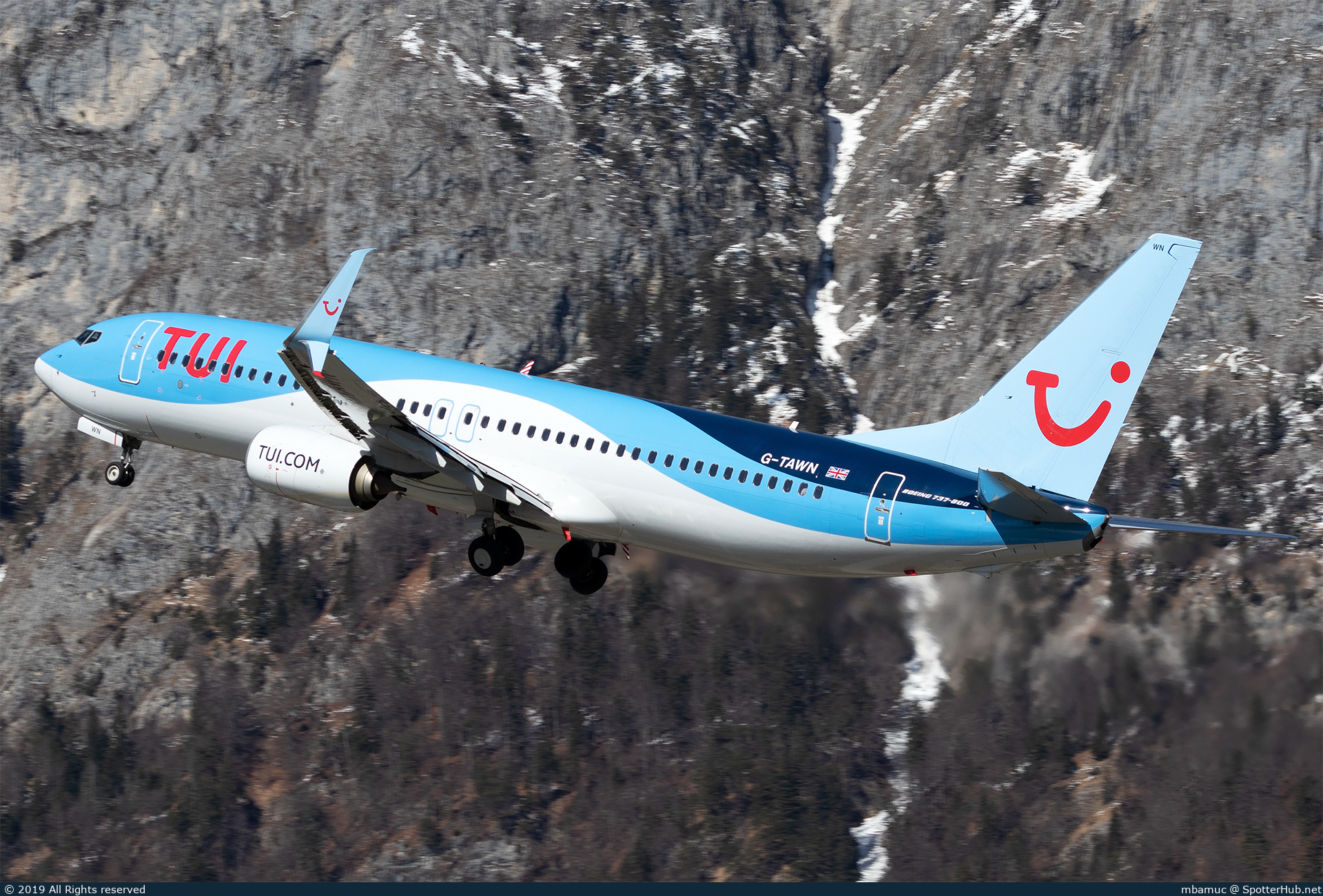 Photo of G-TAWN - Boeing 737-8K5 operated by TUI Airways