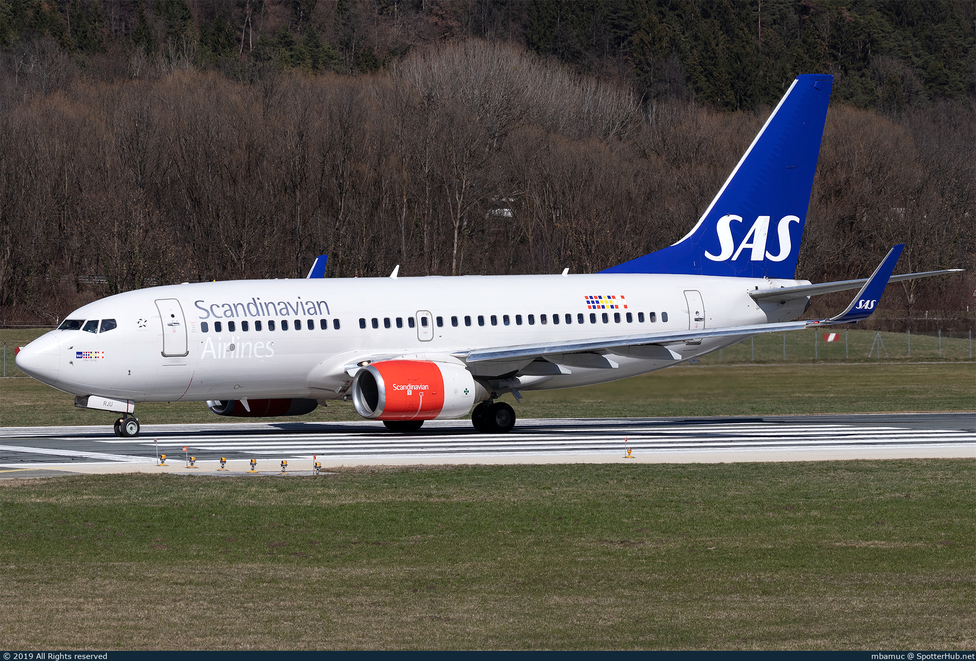 Photo of SE-RJU - Boeing 737-76N operated by SAS Scandinavian Airlines
