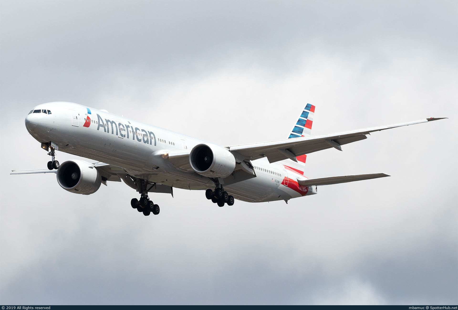 Photo of N721AN - Boeing 777-323(ER) operated by American Airlines
