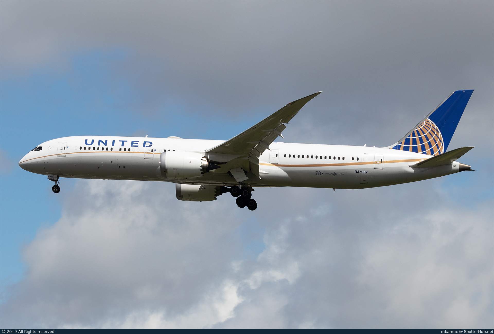 Photo of N27957 - Boeing 787-9 Dreamliner operated by United Airlines