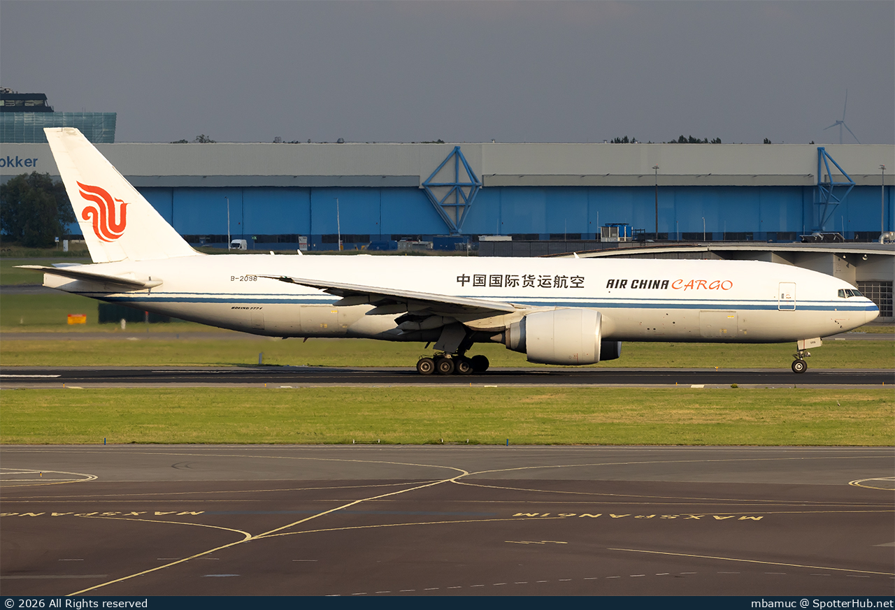 Photo of B-2098 - Boeing 777-FFT operated by Air China Cargo
