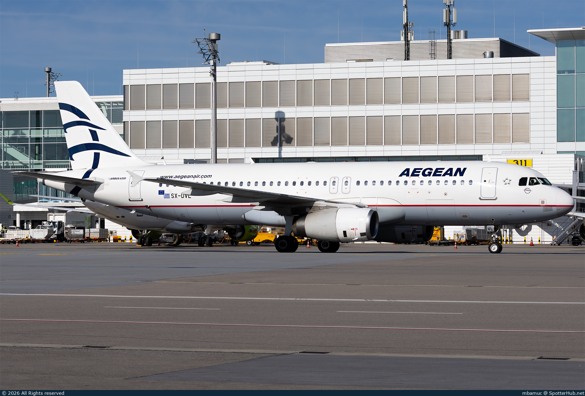 Photo of SX-DVL - Airbus A320-232 operated by Aegean Airlines