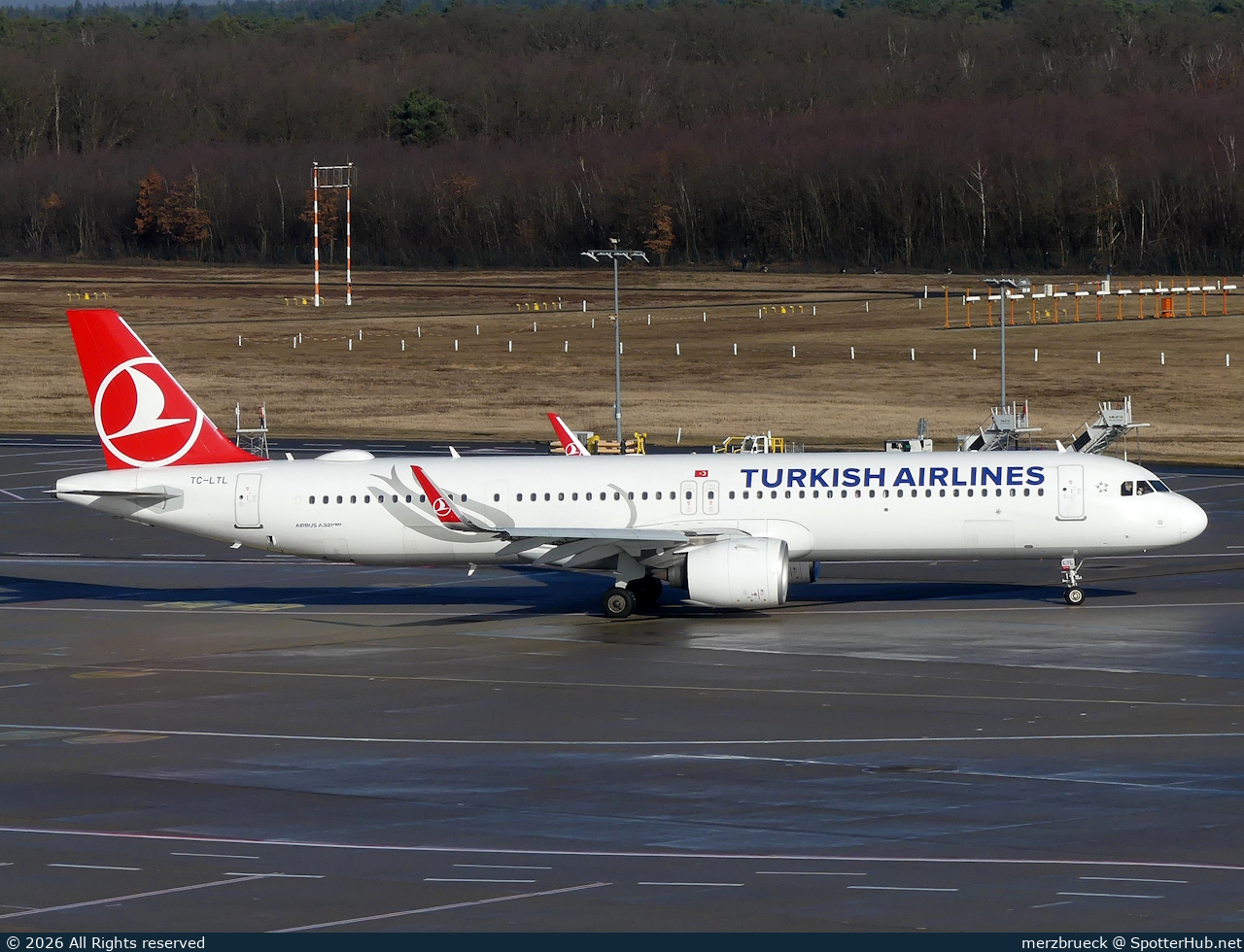 Photo of TC-LTL - Airbus A321-271NX operated by Turkish Airlines