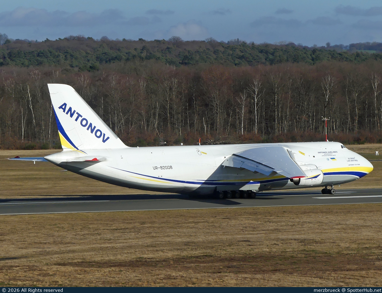 Photo of UR-82008 - Antonov An-124-100M-150 Ruslan operated by Antonov Airlines