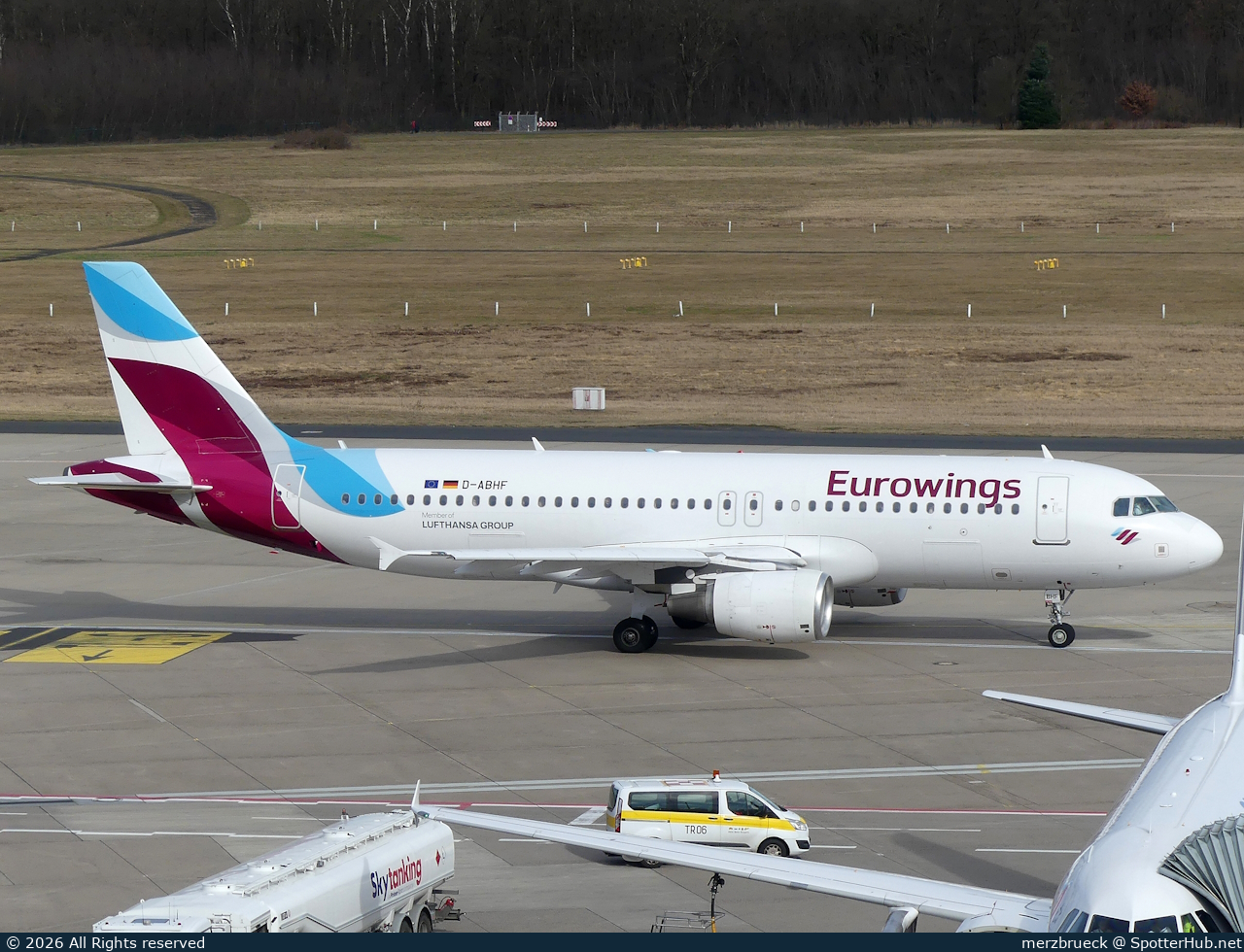 Photo of D-ABHF - Airbus A320-214 operated by Eurowings