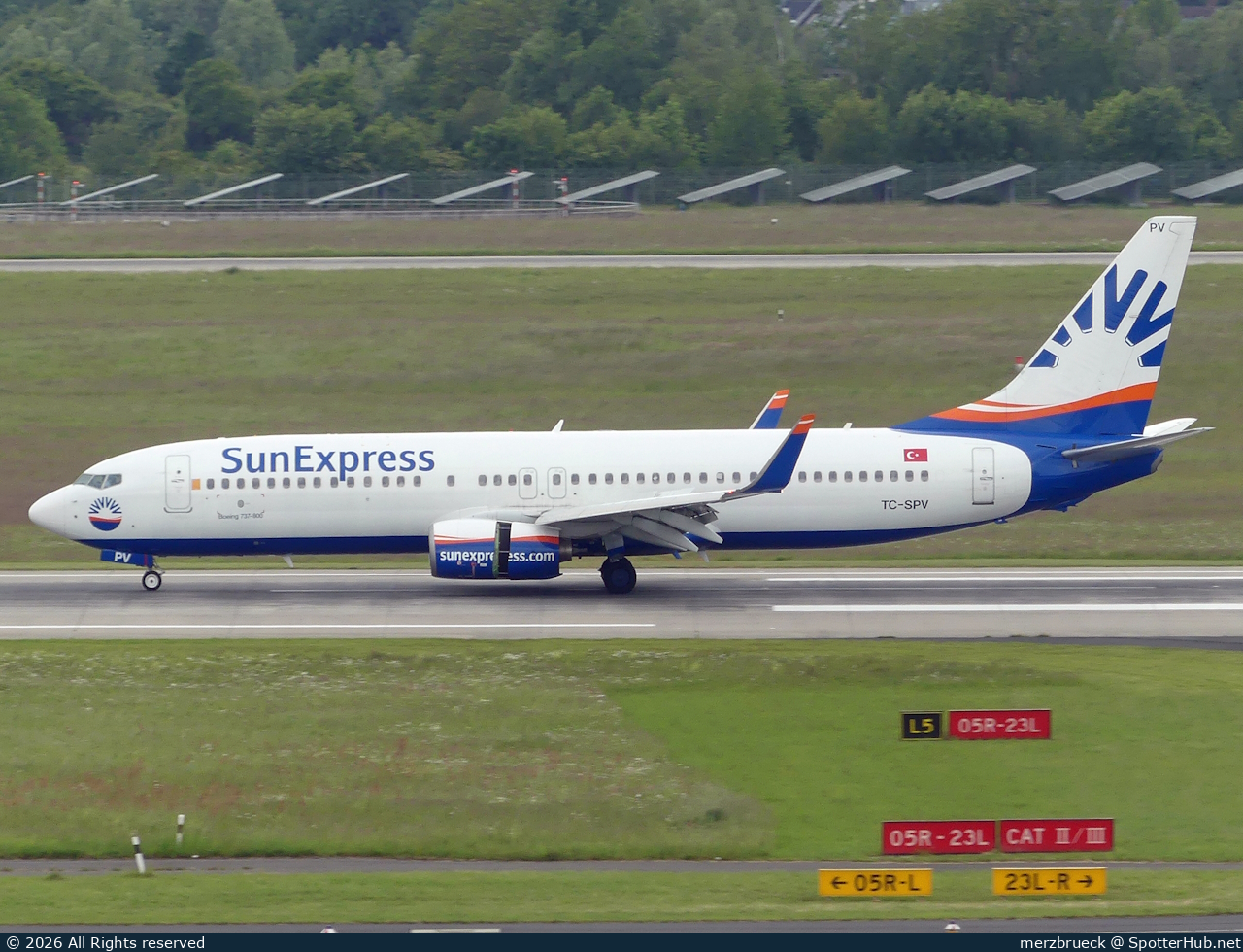 Photo of TC-SPV - Boeing 737-8JP operated by SunExpress