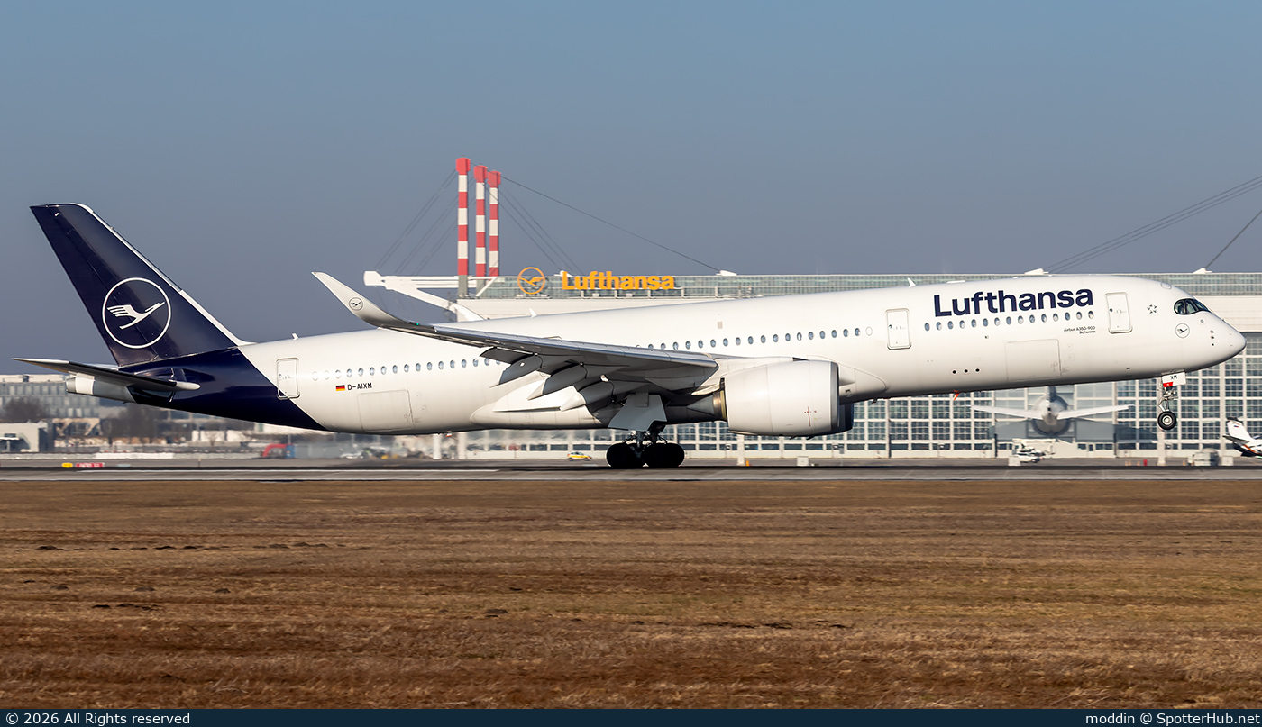 Photo of D-AIXM - Airbus A350-941 operated by Lufthansa