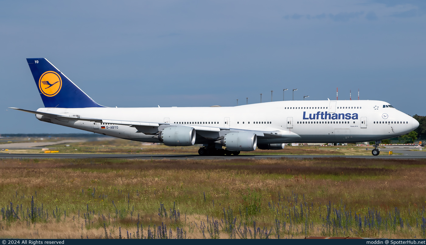 Photo of D-ABYO - Boeing 747-830 operated by Lufthansa