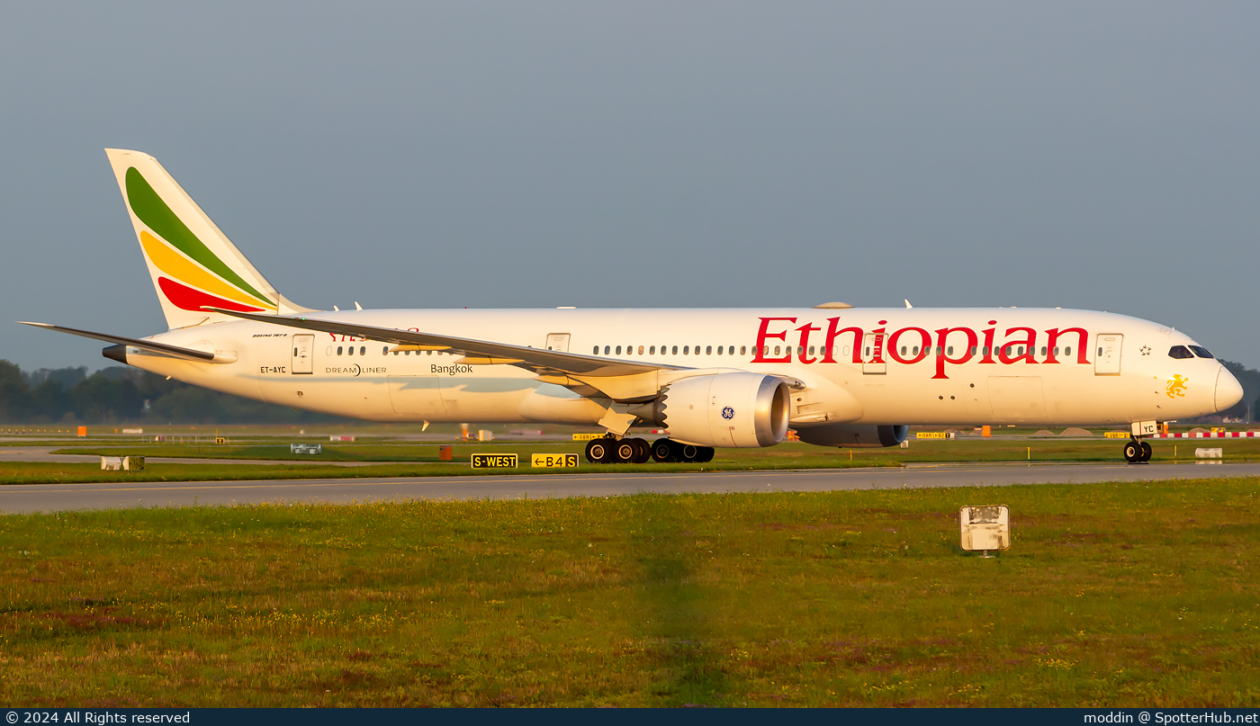 Photo of ET-AYC - Boeing 787-9 Dreamliner operated by Ethiopian Airlines