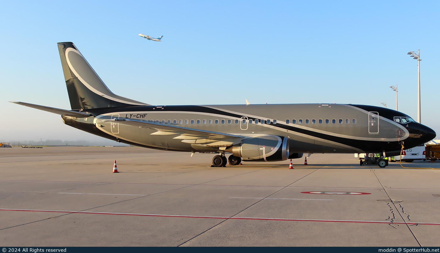 Photo of LY-CHF - Boeing 737-31S operated by KlasJet