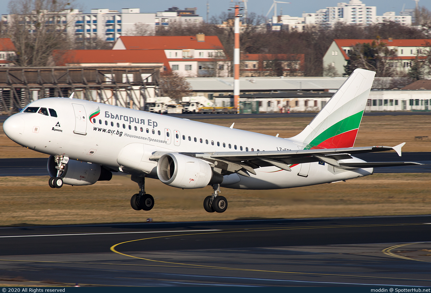 Photo of LZ-FBB - Airbus A319-112 operated by Bulgaria Air