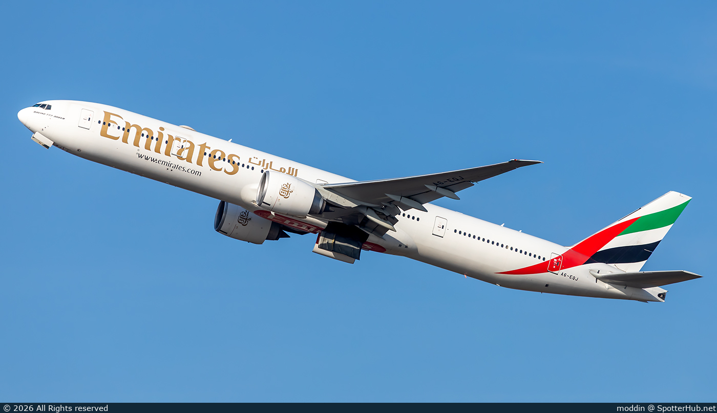 Photo of A6-EQJ - Boeing 777-31H(ER) operated by Emirates