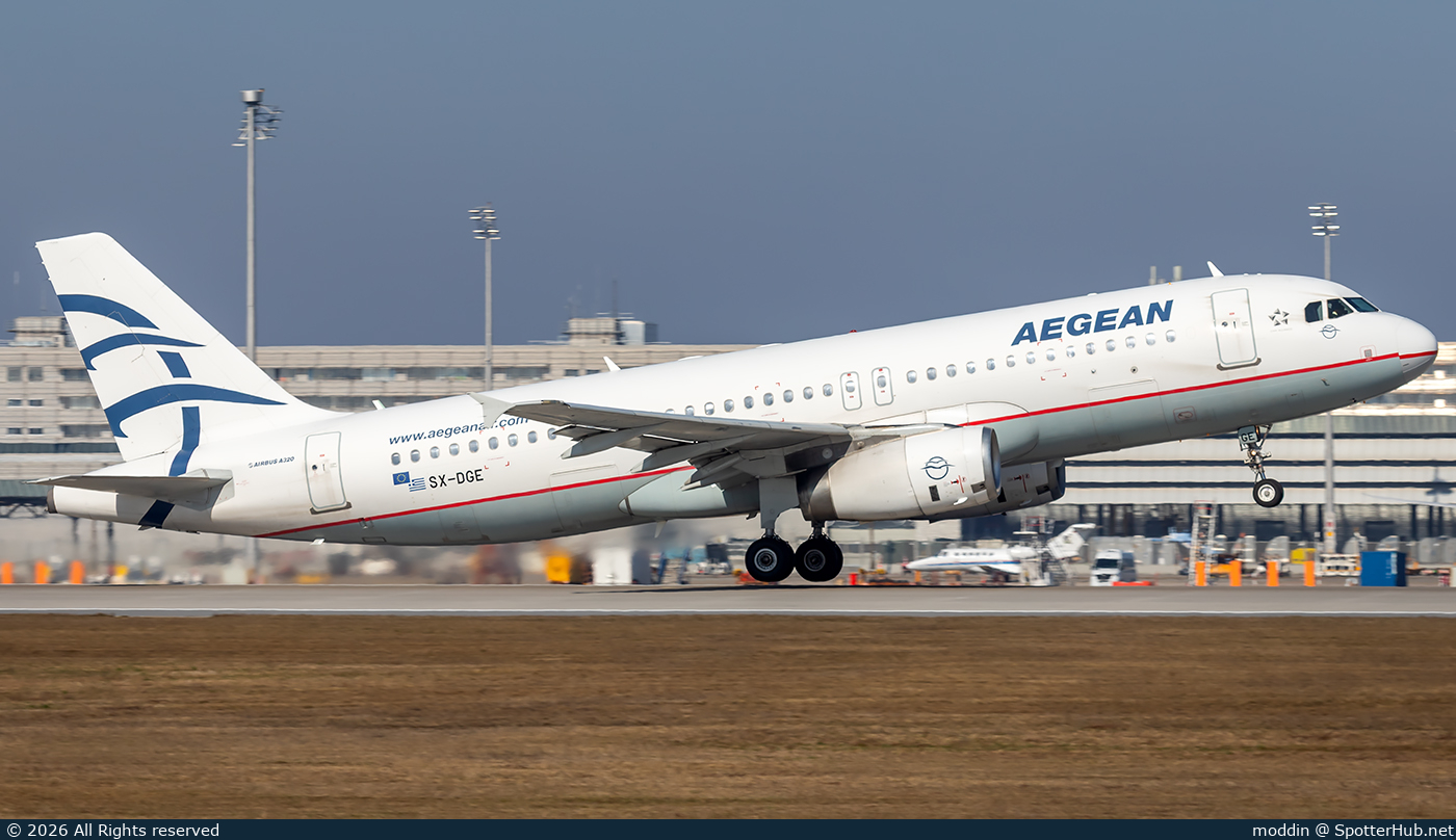 Photo of SX-DGE - Airbus A320-232 operated by Aegean Airlines