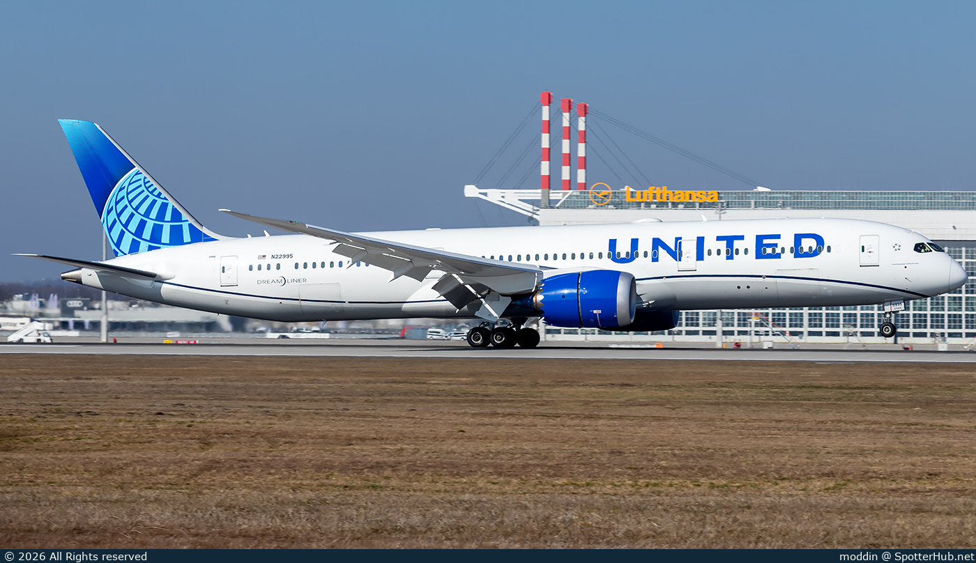 Photo of N22995 - Boeing 787-9 Dreamliner operated by United Airlines