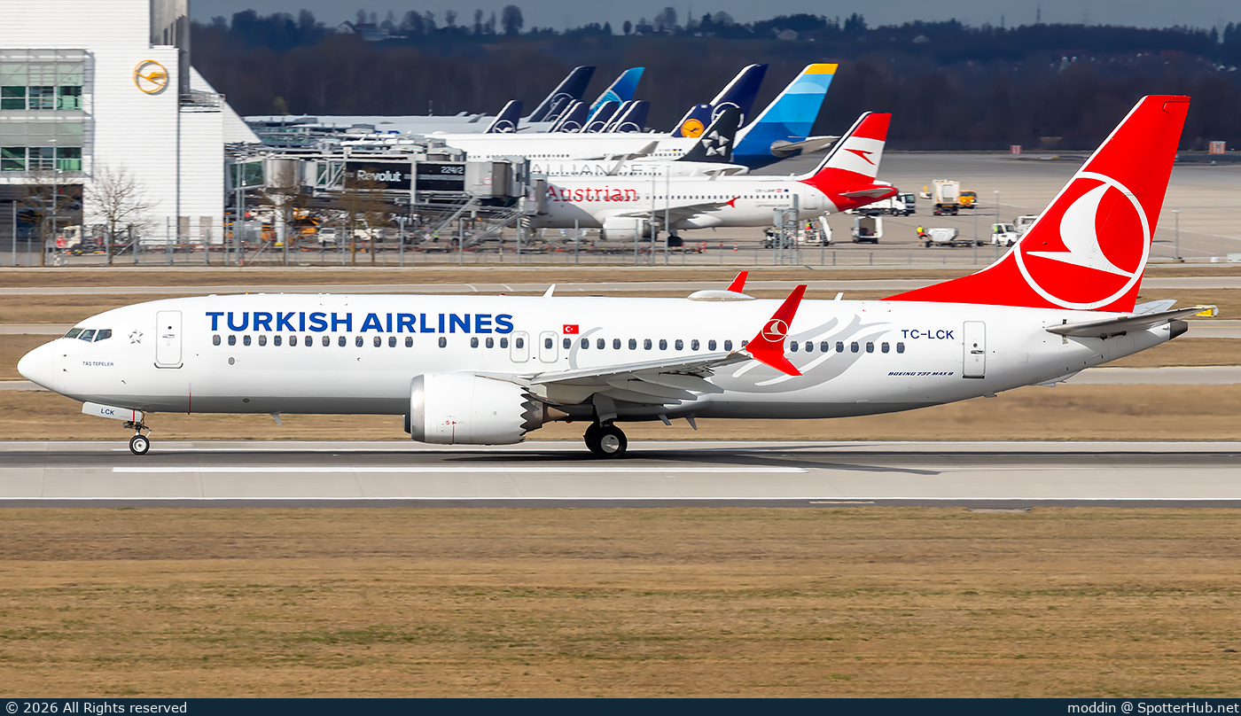 Photo of TC-LCK - Boeing 737 MAX 8 operated by Turkish Airlines