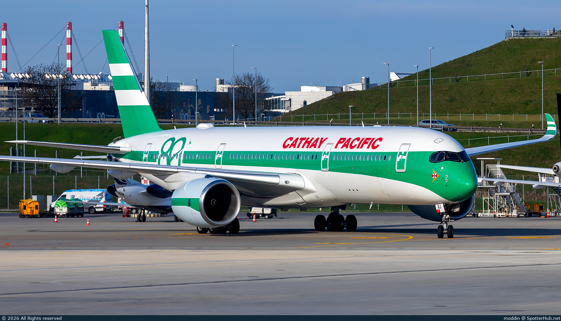 Photo of B-LRJ - Airbus A350-941 operated by Cathay Pacific Airways