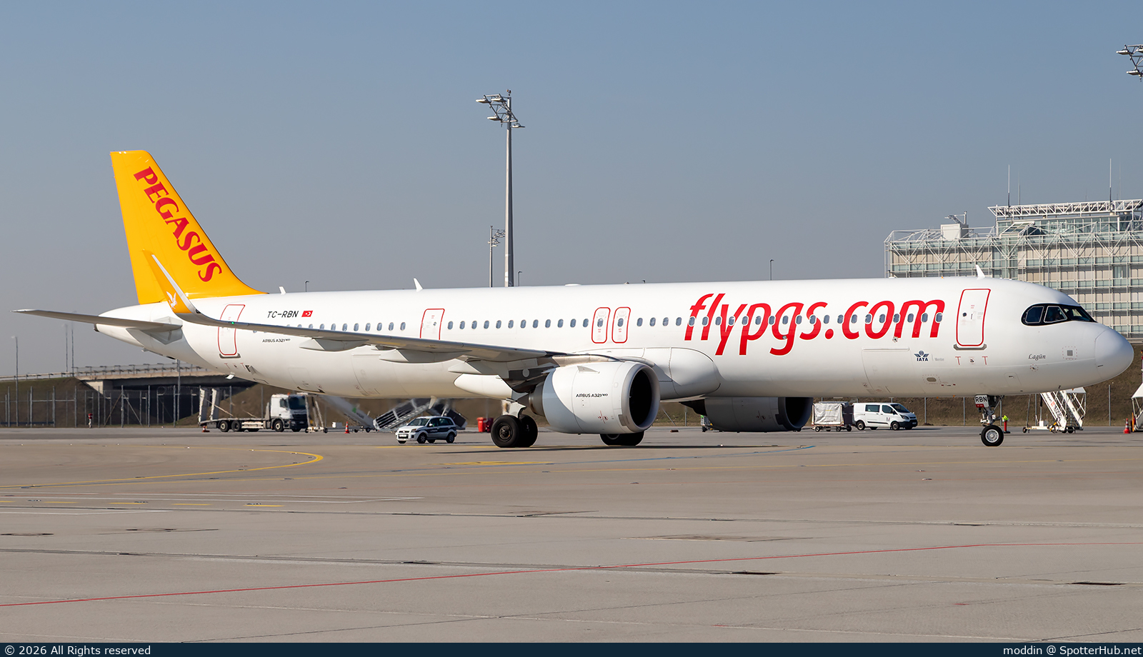 Photo of TC-RBN - Airbus A321-251NX operated by Pegasus Airlines