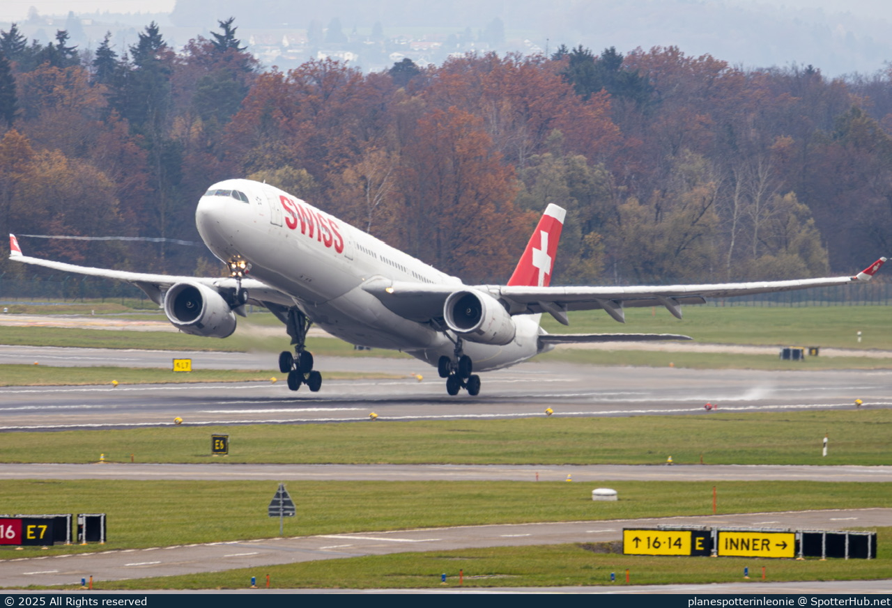 Photo of HB-JHG - Airbus A330-343 operated by Swiss International Air Lines