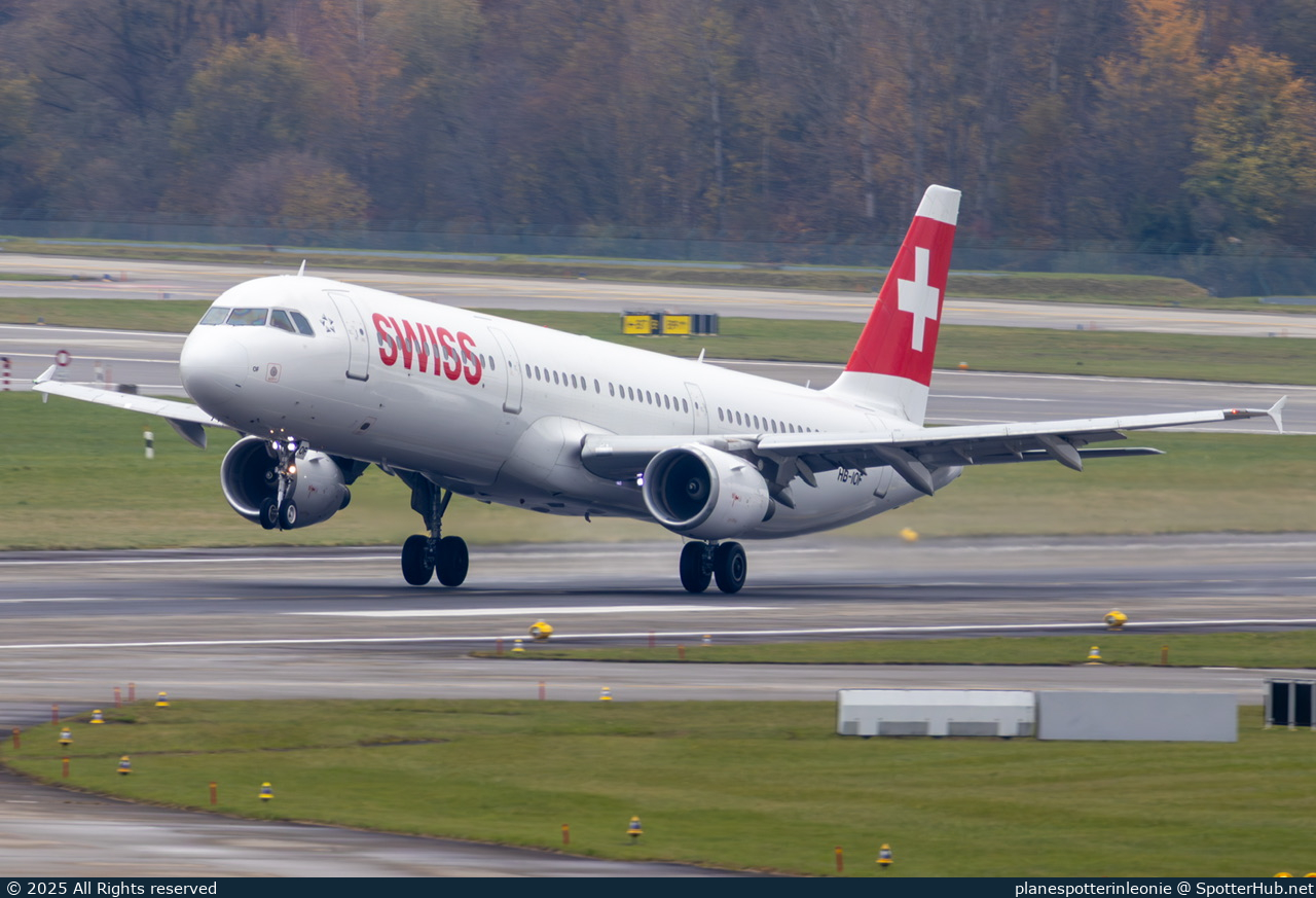 Photo of HB-IOF - Airbus A321-111 operated by Swiss International Air Lines