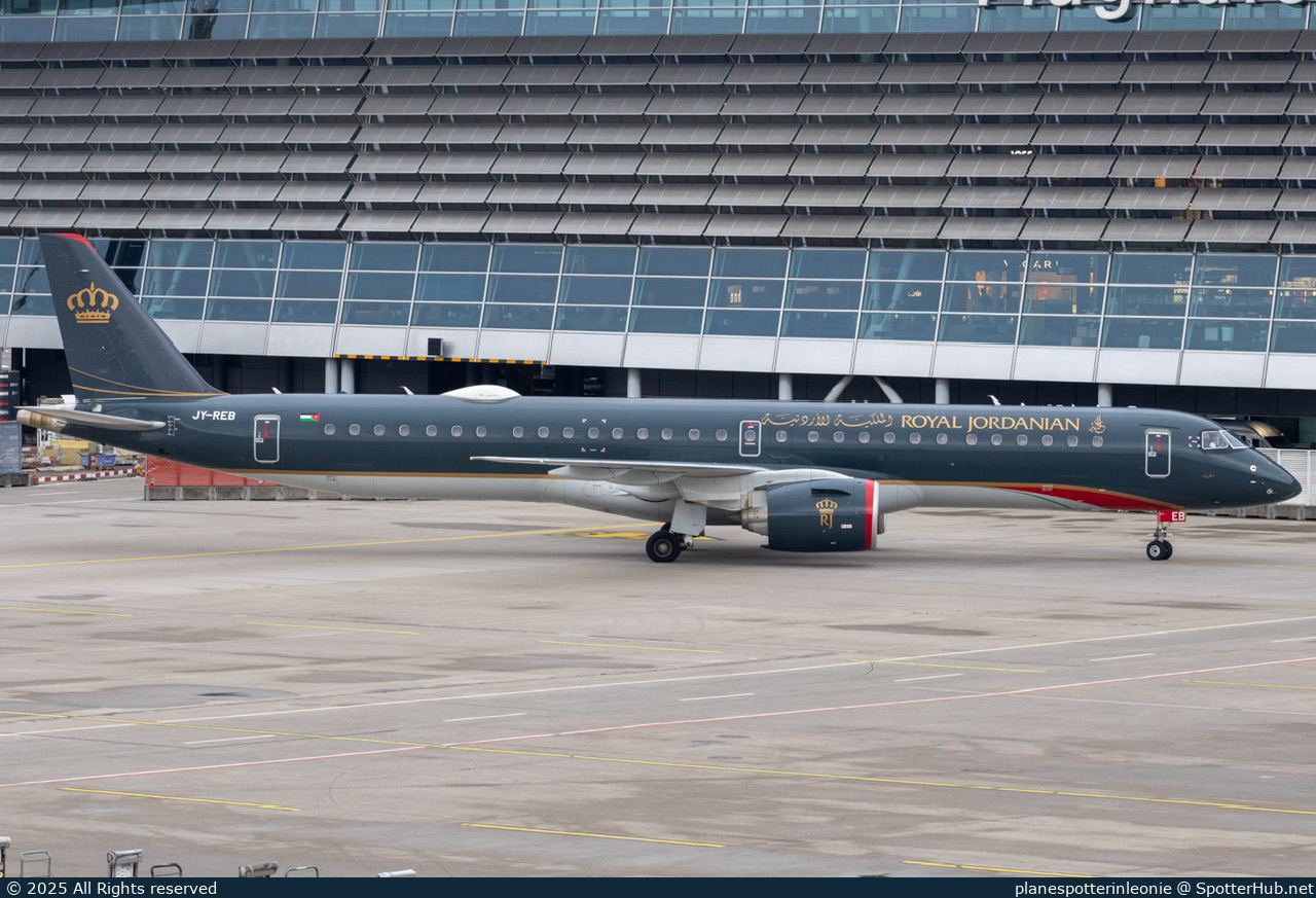 Photo of JY-REB - Embraer ERJ-195-E2 operated by Royal Jordanian Airlines