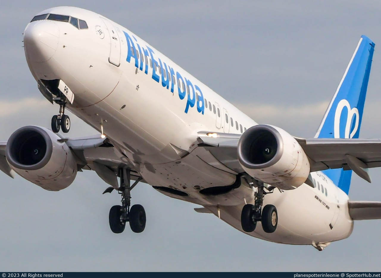 Photo of EC-LPR - Boeing 737-85P operated by Air Europa