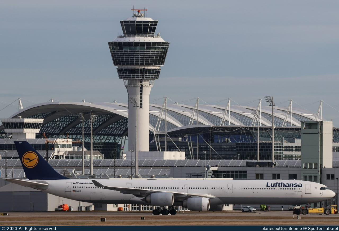 Photo of D-AIHP - Airbus A340-642 operated by Lufthansa