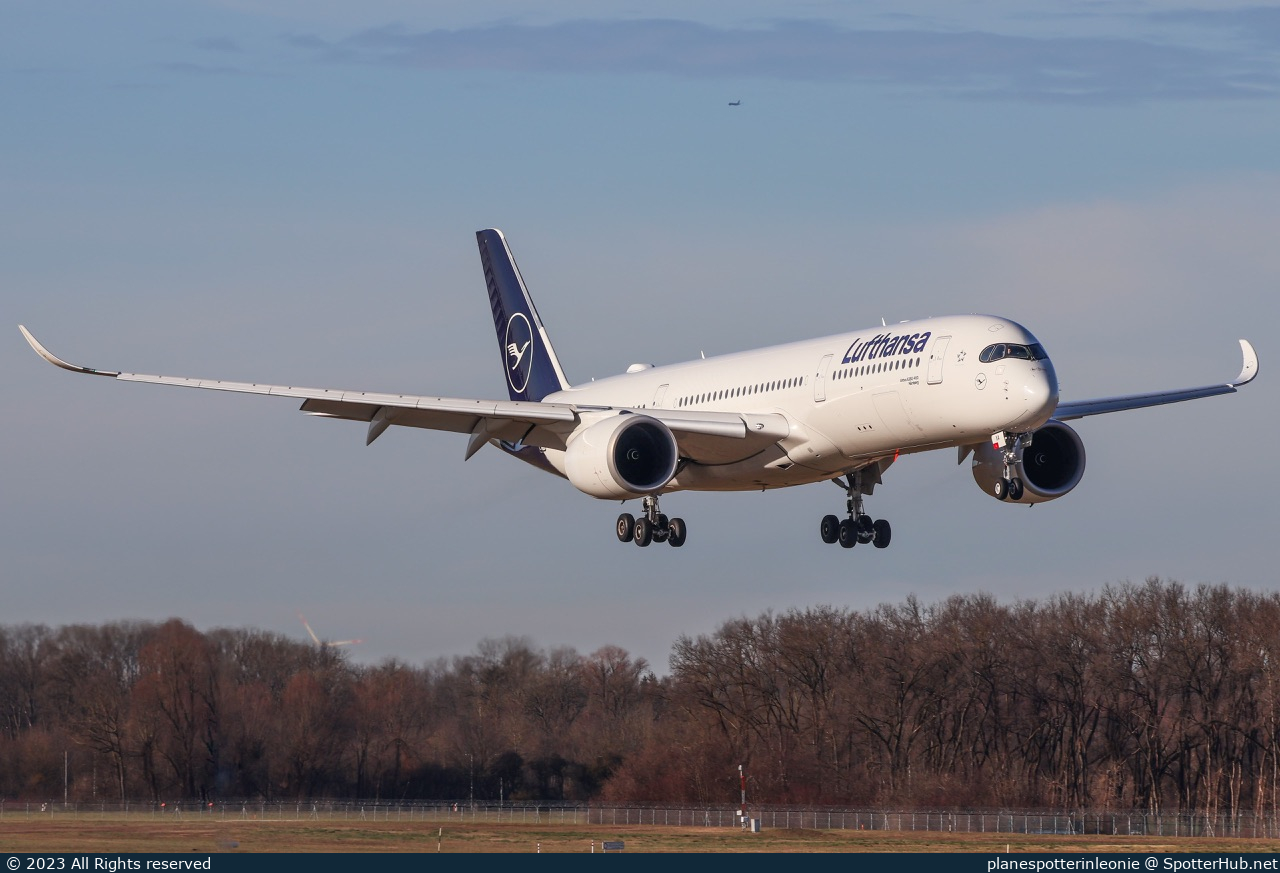 Photo of D-AIXA - Airbus A350-941 operated by Lufthansa