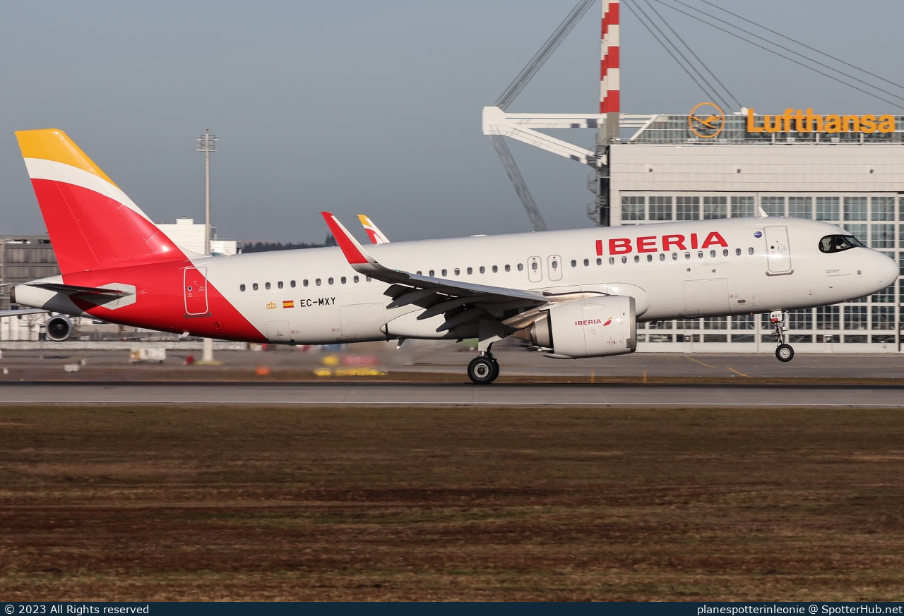 Photo of EC-MXY - Airbus A320-251N operated by Iberia