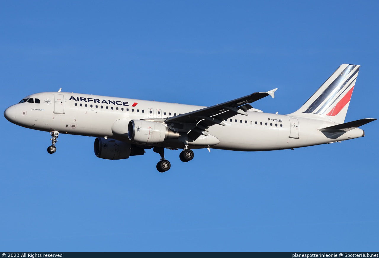 Photo of F-HBNG - Airbus A320-214 operated by Air France