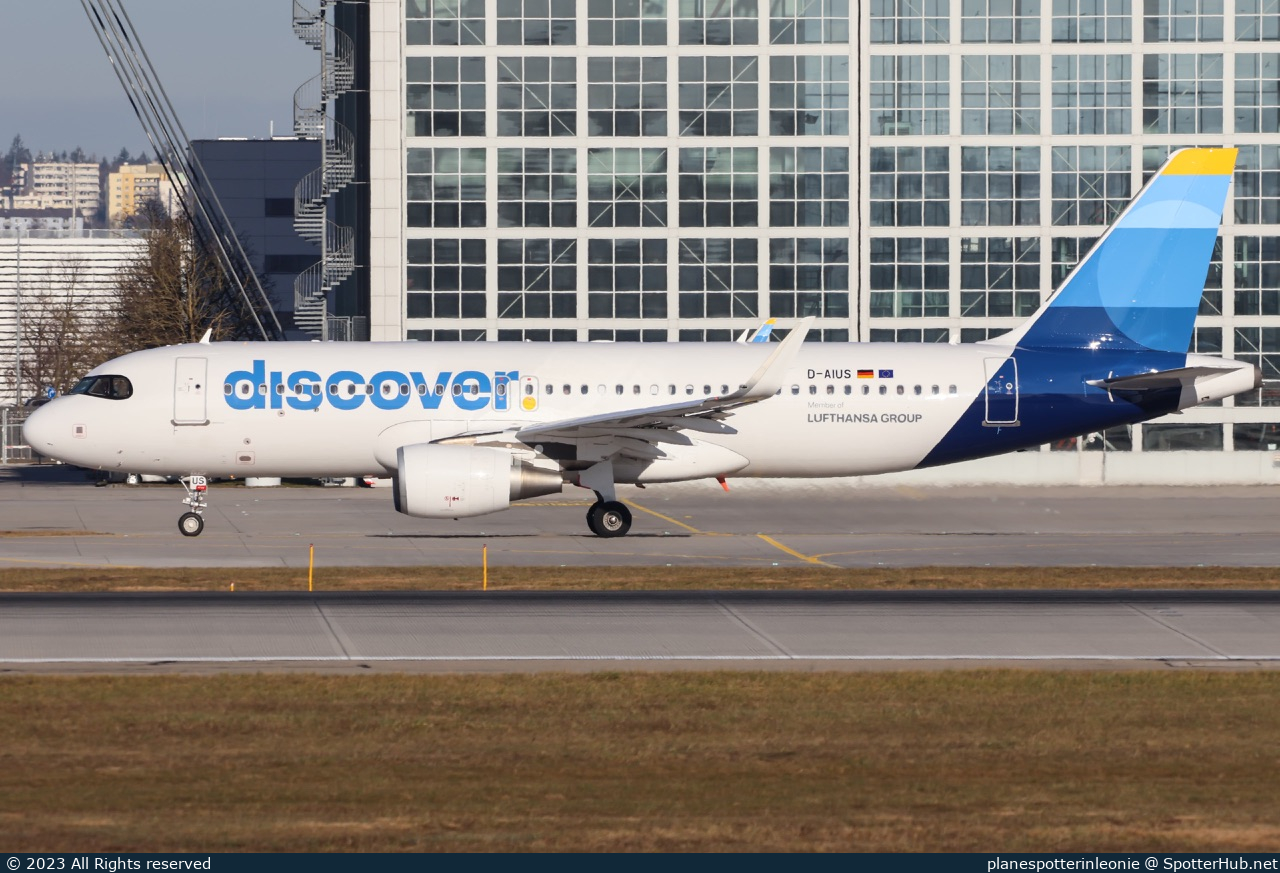 Photo of D-AIUS - Airbus A320-214 operated by Discover Airlines