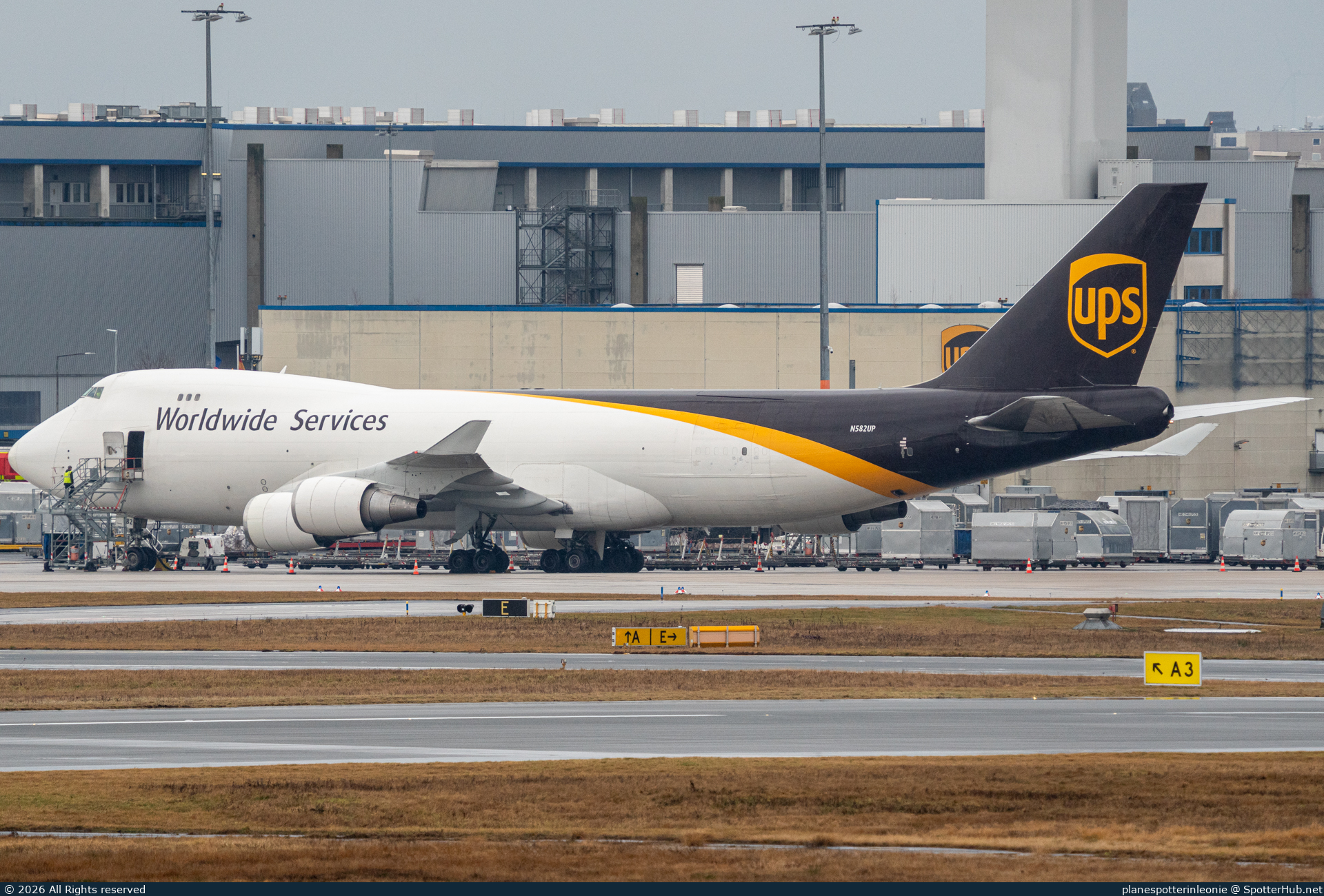 Photo of N582UP - Boeing 747-4R7F operated by UPS United Parcel Service