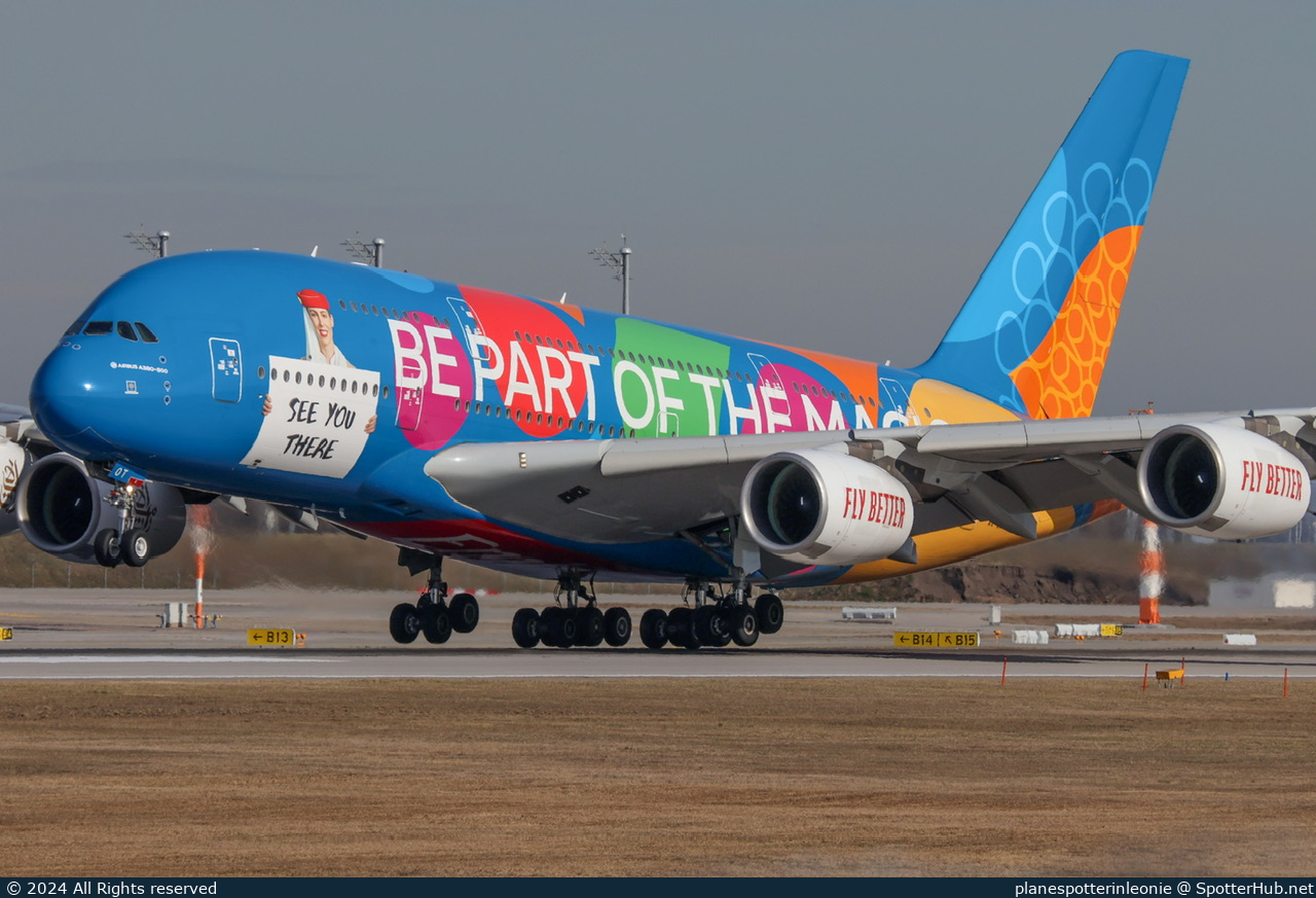 Photo of A6-EOT - Airbus A380-861 operated by Emirates