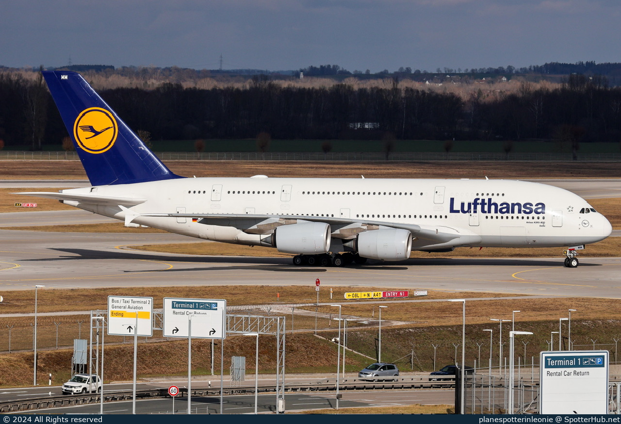 Photo of D-AIMM - Airbus A380-841 operated by Lufthansa