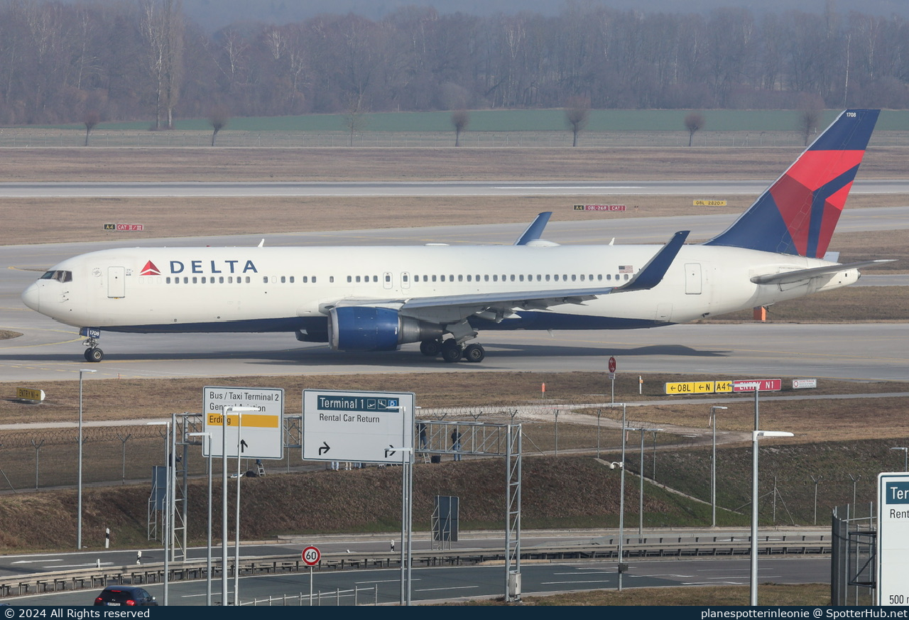 Photo of N178DN - Boeing 767-332(ER) operated by Delta Air Lines