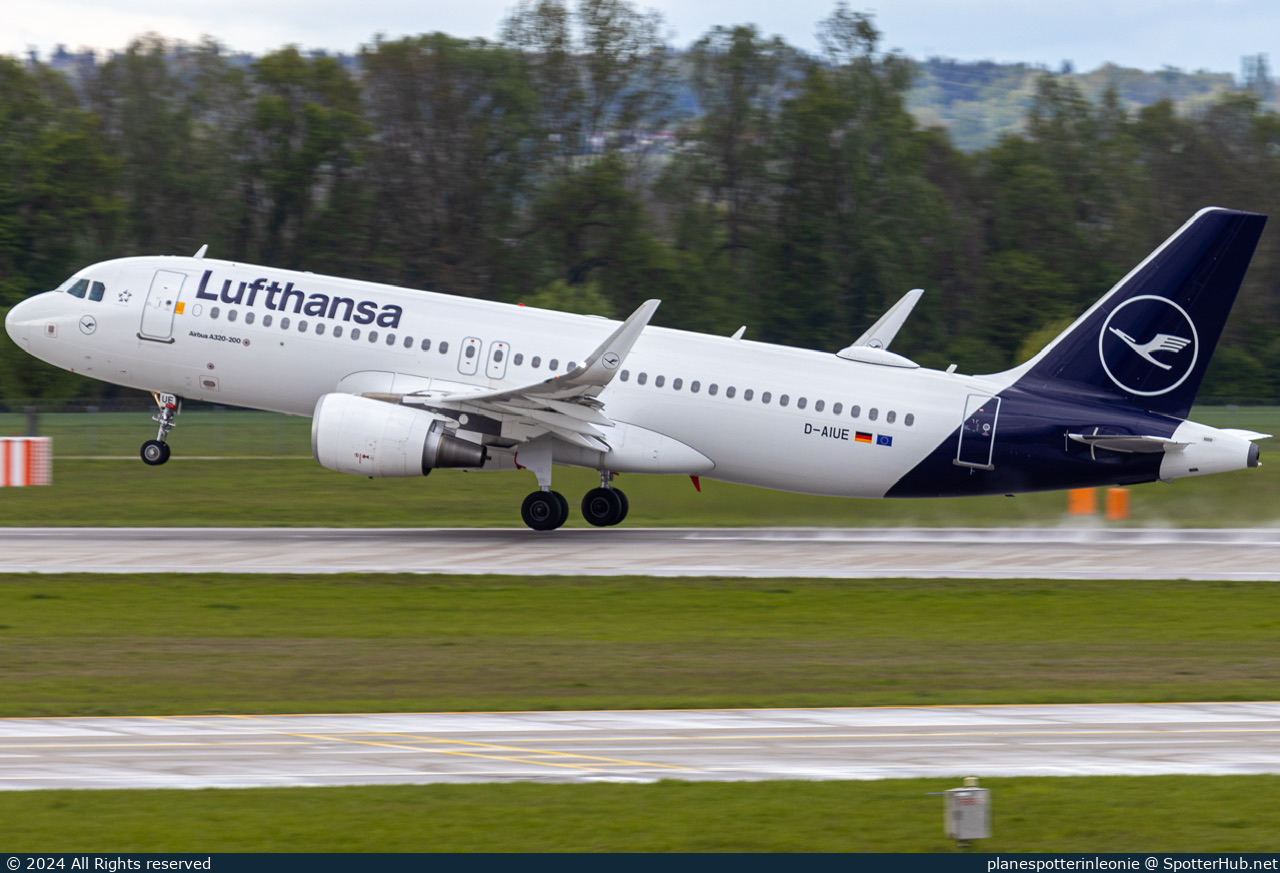 Photo of D-AIUE - Airbus A320-214 operated by Lufthansa