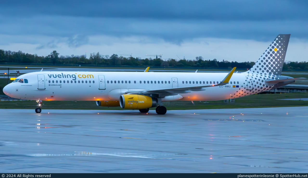 Photo of EC-MMU - Airbus A321-231 operated by Vueling