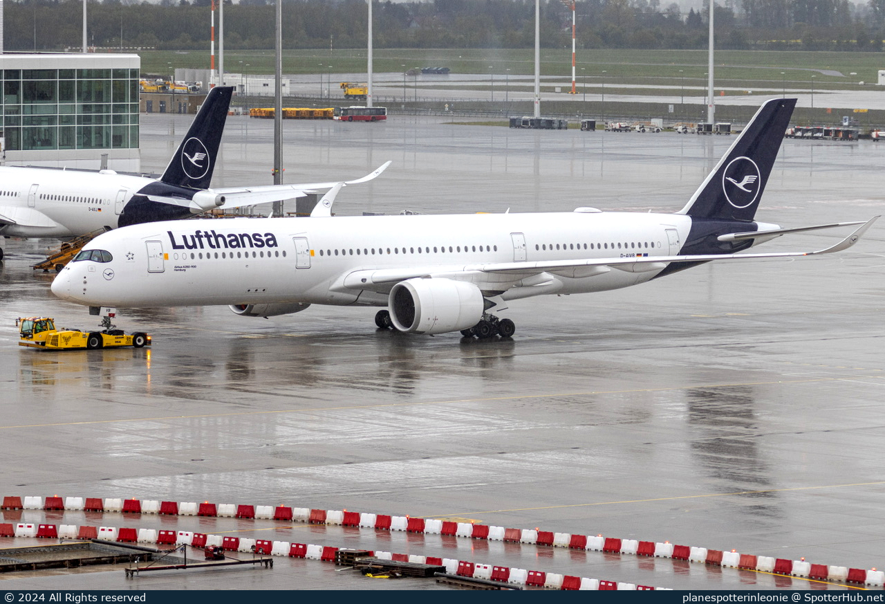 Photo of D-AIVB - Airbus A350-941 operated by Lufthansa