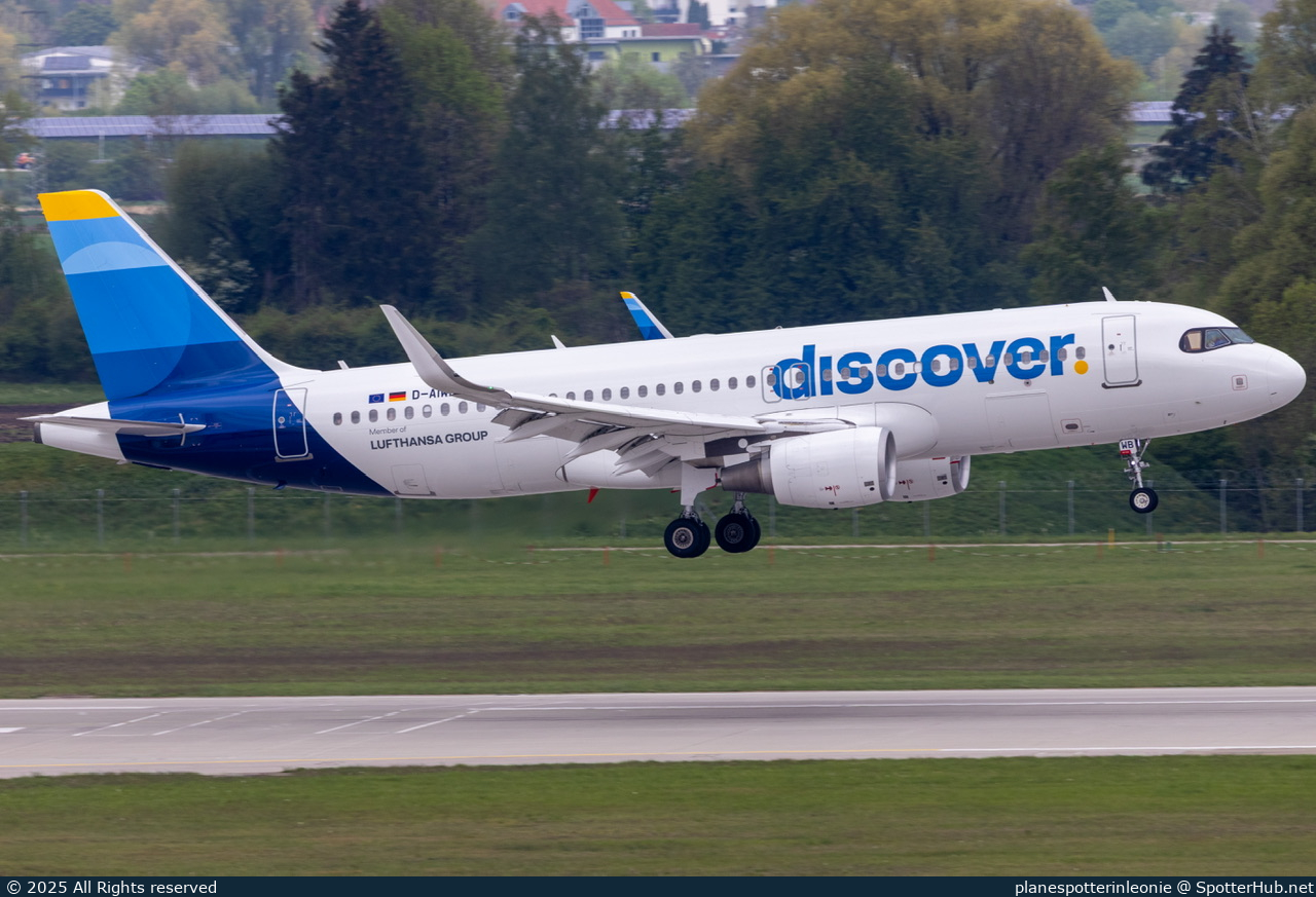 Photo of D-AIWB - Airbus A320-214 operated by Discover Airlines