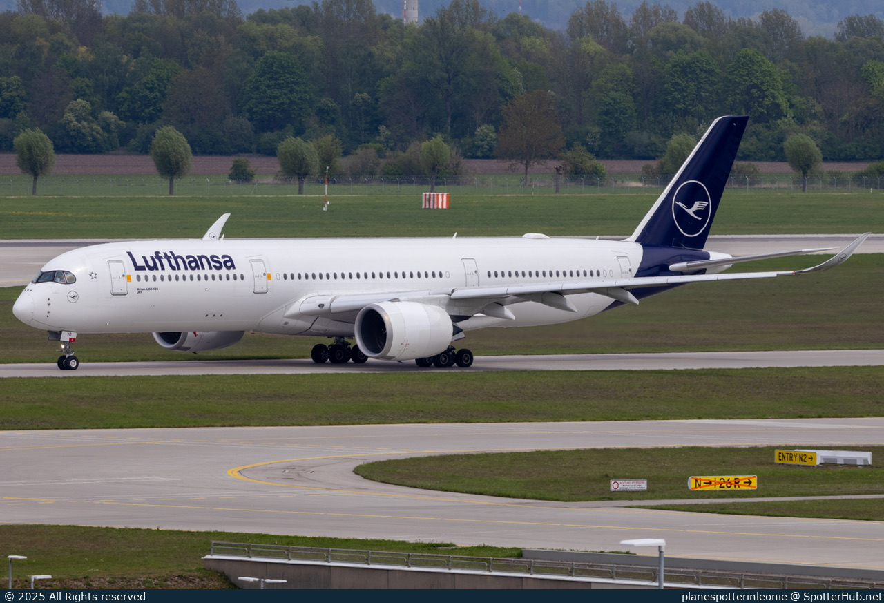 Photo of D-AIXO - Airbus A350-941 operated by Lufthansa