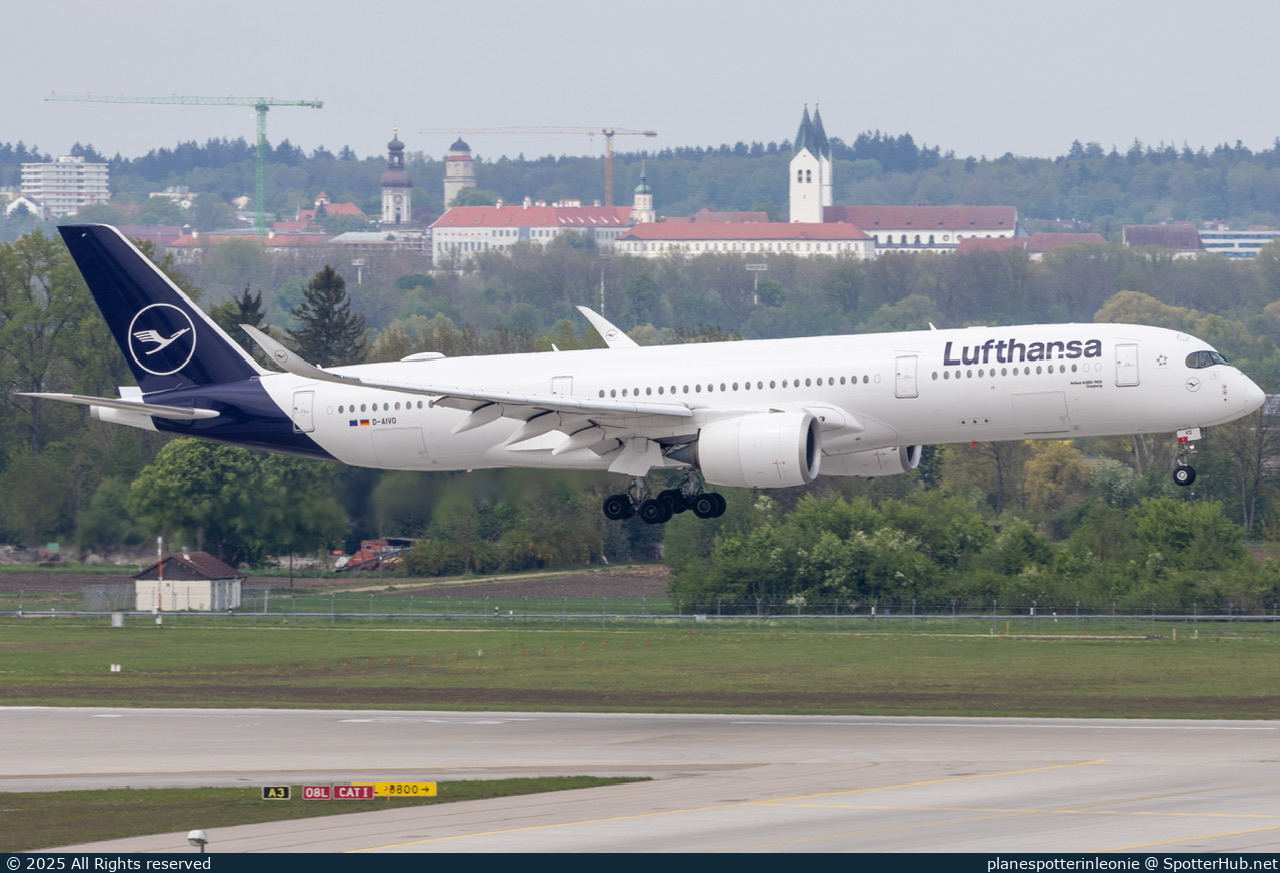 Photo of D-AIVD - Airbus A350-941 operated by Lufthansa