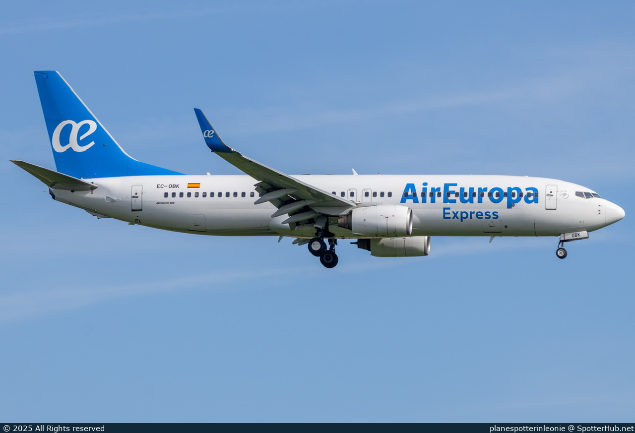 Photo of EC-OBK - Boeing 737-8GJ operated by Air Europa Express (opb Aeronova)