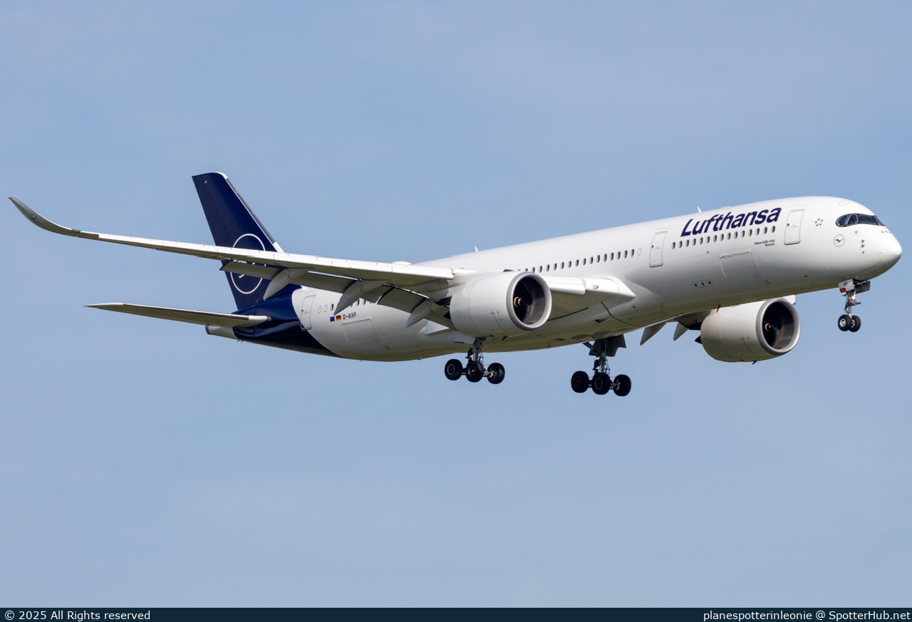 Photo of D-AIXF - Airbus A350-941 operated by Lufthansa