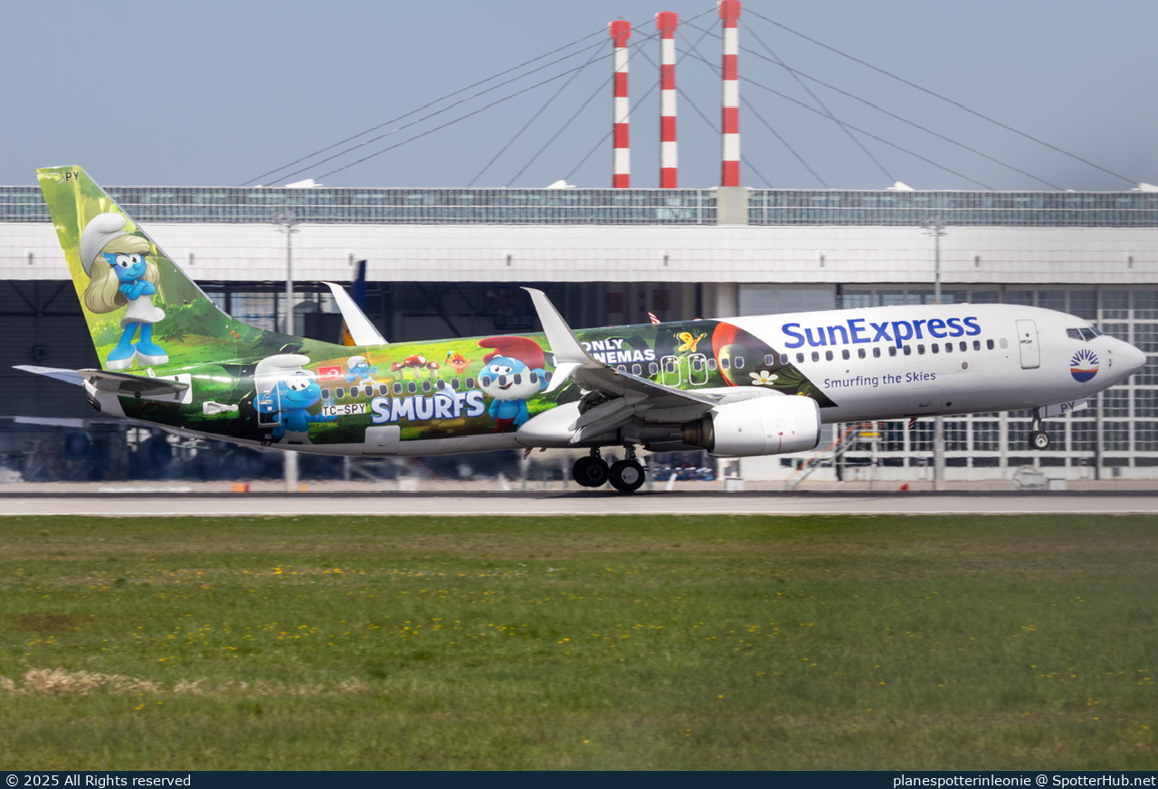 Photo of TC-SPY - Boeing 737-8EH operated by SunExpress