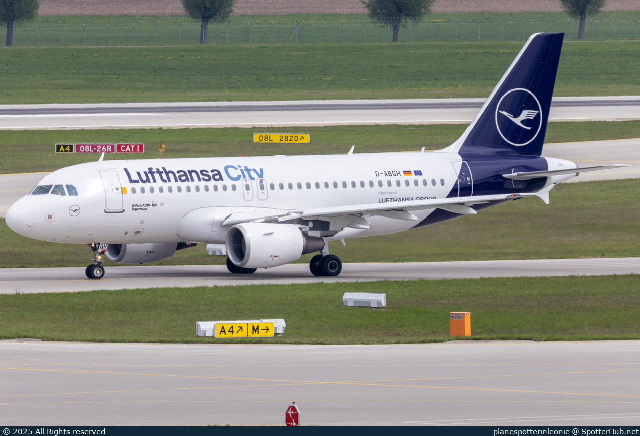 Photo of D-ABGH - Airbus A319-112 operated by Lufthansa City Airlines